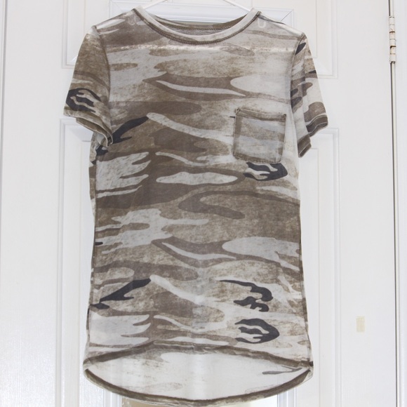 Women’s Camo T-Shirt - Picture 1 of 3
